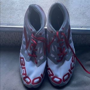 Brooks T7 . Performance Transition shoes